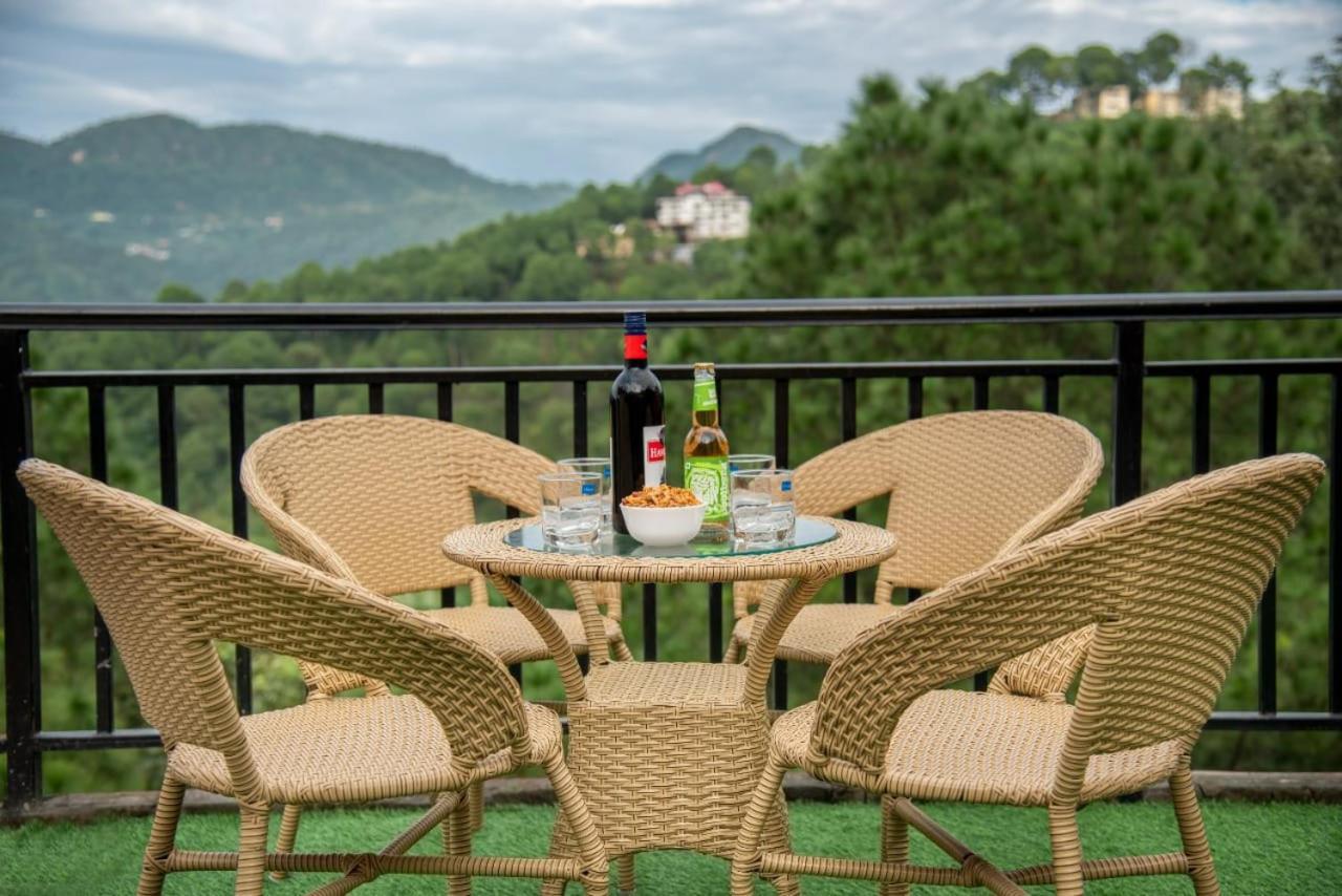 Mystic Kasauli I Pvt Balcony I Peacefull Area I Serviced Apt I By Exotic Stays Dış mekan fotoğraf