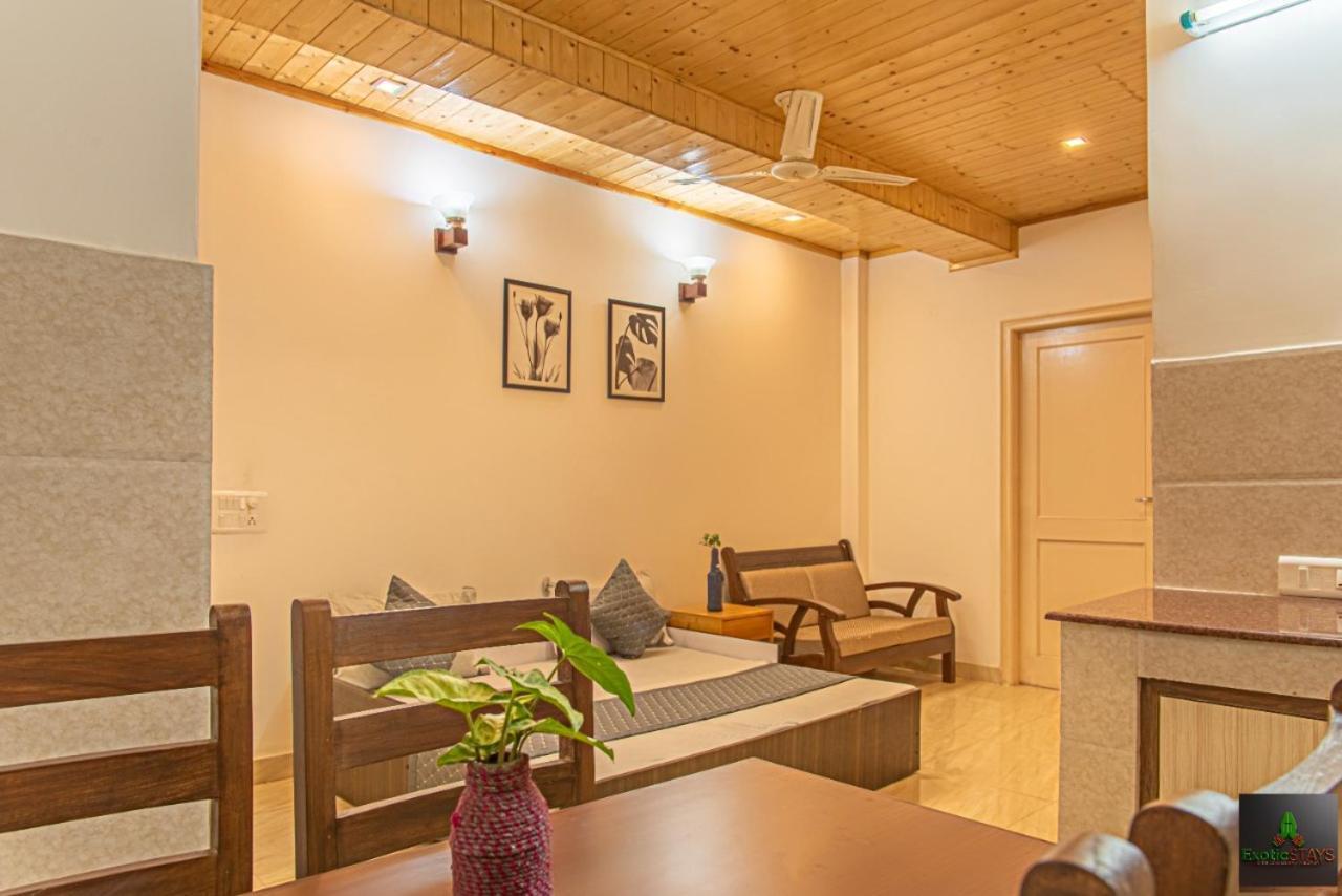 Mystic Kasauli I Pvt Balcony I Peacefull Area I Serviced Apt I By Exotic Stays Dış mekan fotoğraf